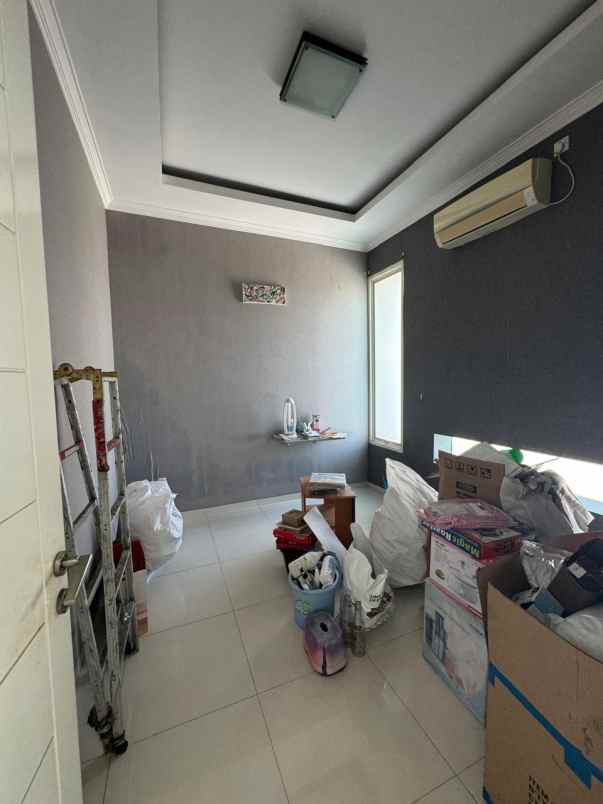 dijual rumah pantai mentari