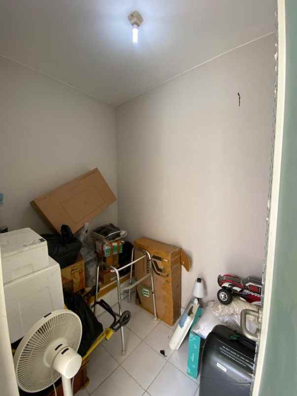 dijual rumah pantai mentari