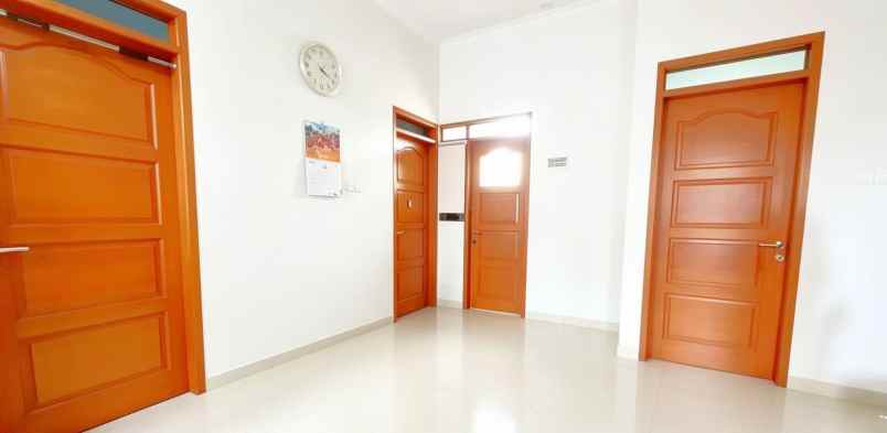 dijual rumah pasar rebo