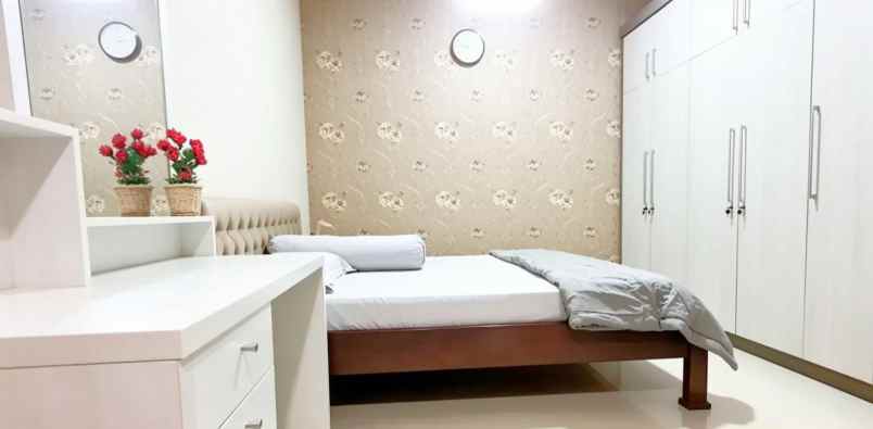 dijual rumah pasar rebo
