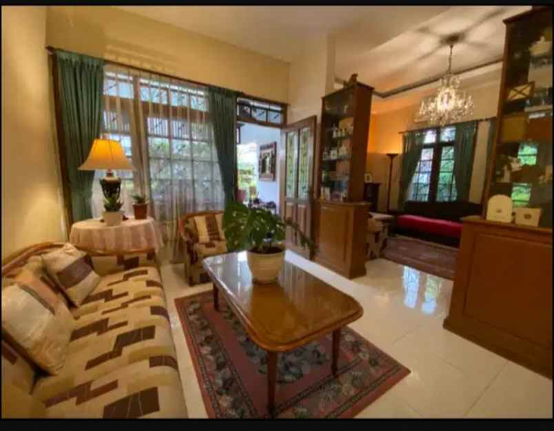 dijual rumah pasteur