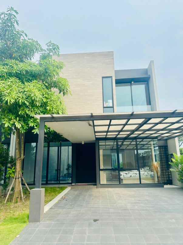 dijual rumah pelican hill citraland