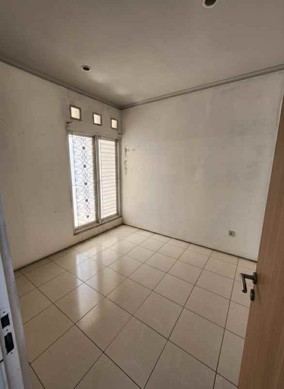 dijual rumah permata bintaro