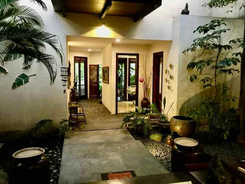 dijual rumah permata hijau grogol utara