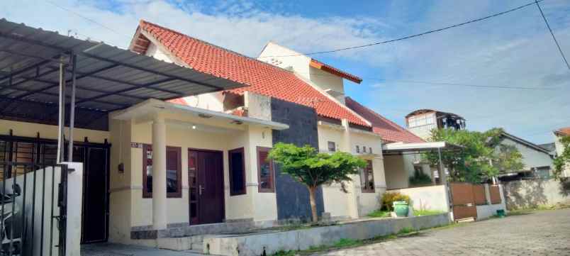 dijual rumah perum citra graha drono