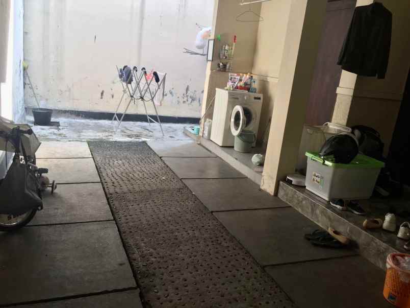 dijual rumah perum citra graha drono