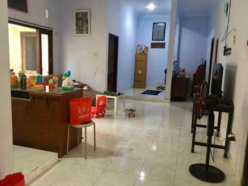 dijual rumah perum citra graha drono