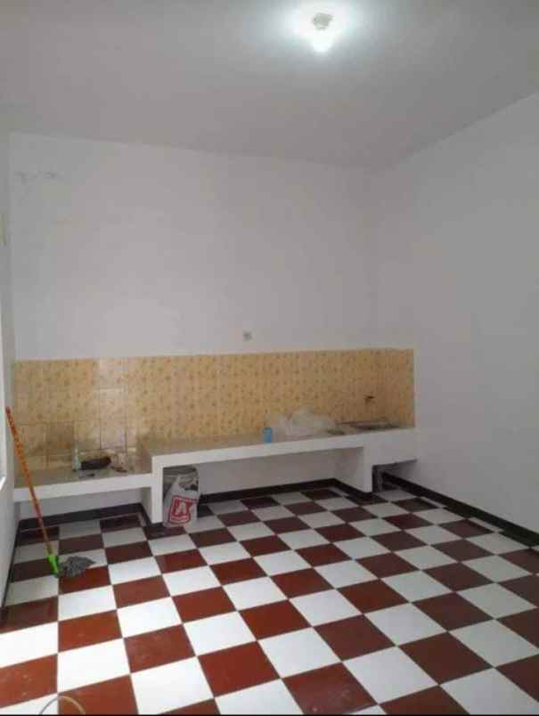 dijual rumah perum citra surya mas