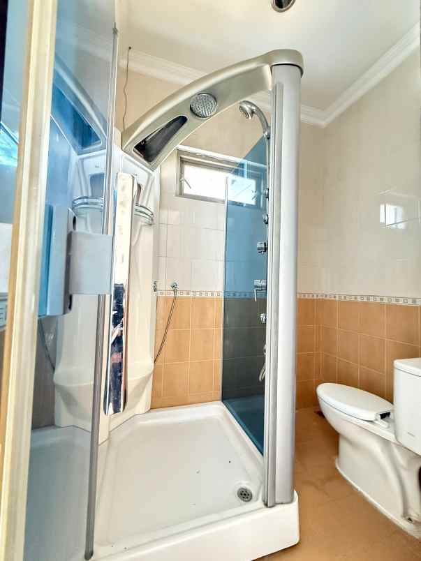 dijual rumah perumahan buana hilltop