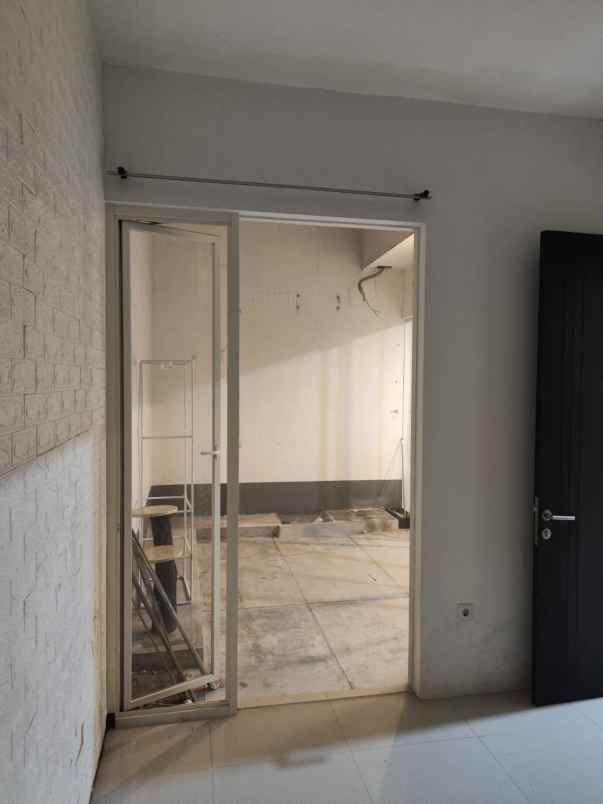 dijual rumah perumahan de casa