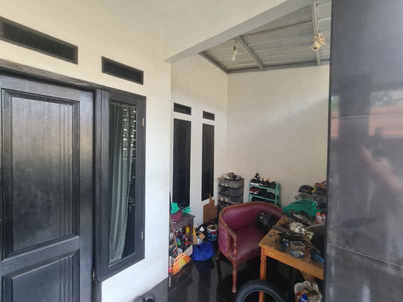 dijual rumah perumahan lembah pinus