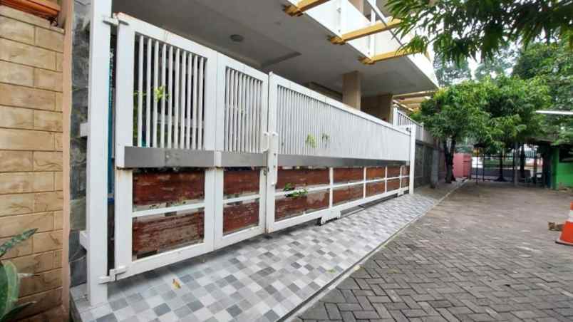 dijual rumah perumahan malaka country