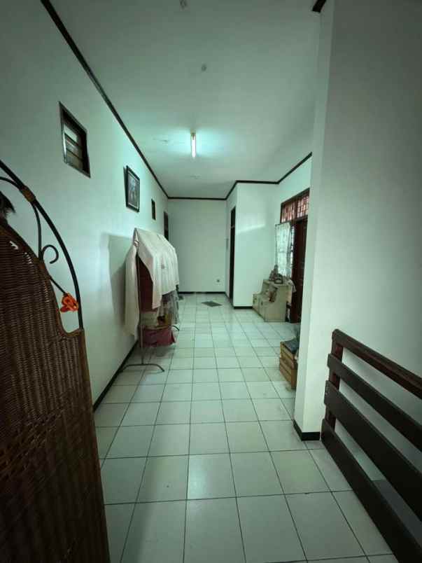 dijual rumah perumahan villa kalijudan