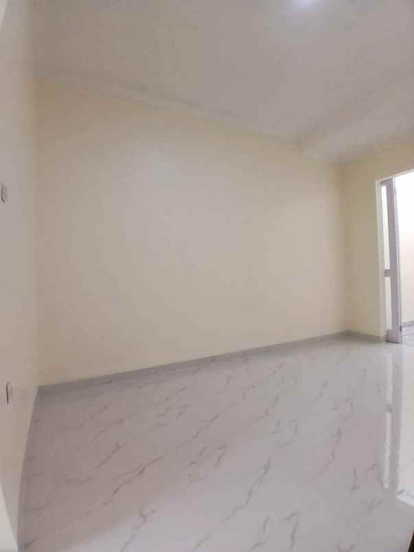 dijual rumah perumnas beji