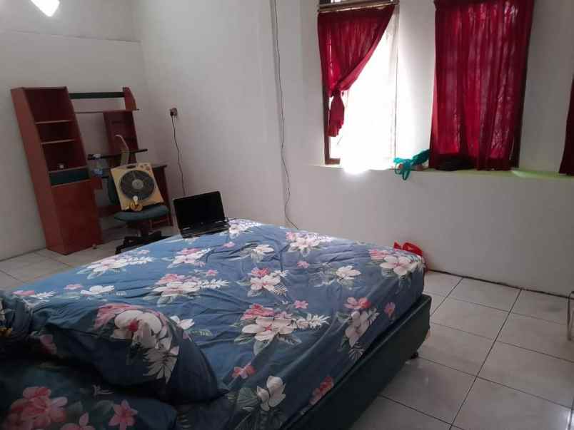 dijual rumah petukangan selatan