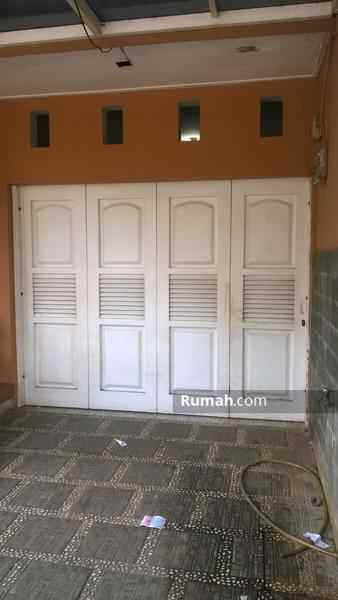 dijual rumah pisangan