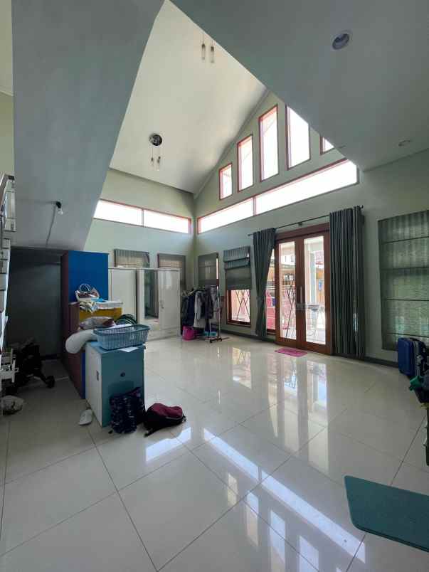 dijual rumah plus kantor dekat jogja bay