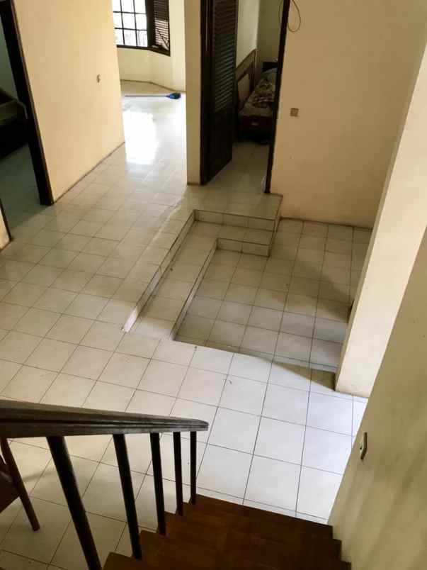 dijual rumah pondok aren