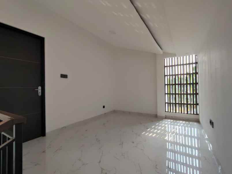 dijual rumah pondok cabe tangsel