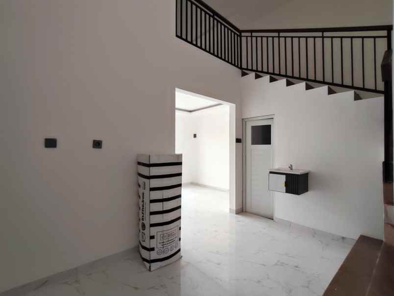 dijual rumah pondok cabe tangsel