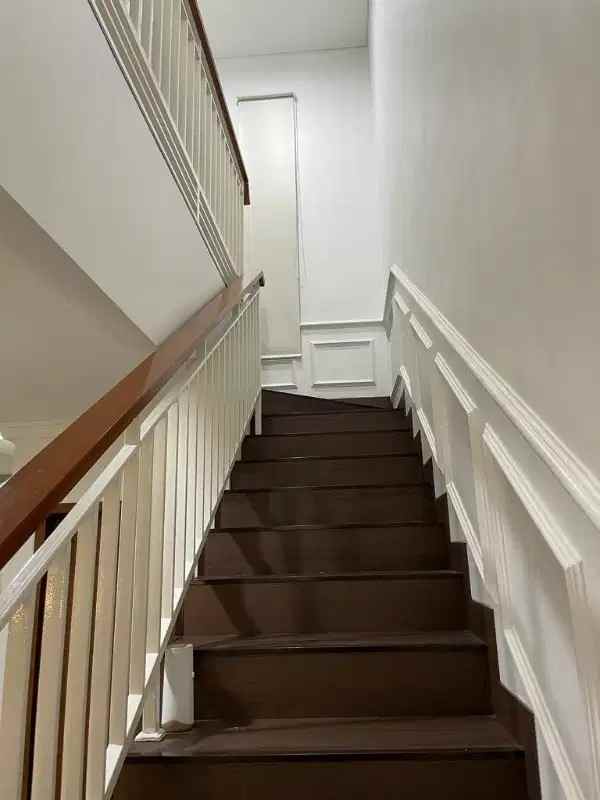 dijual rumah pondok gede