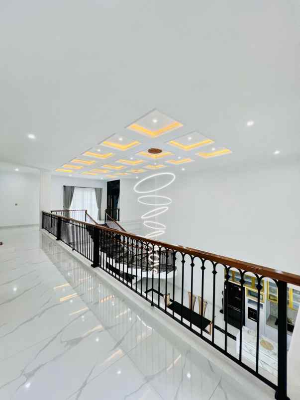 dijual rumah pondok indah jakarta selatan