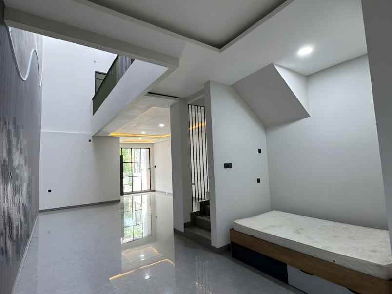 dijual rumah pondok indah kebayoran