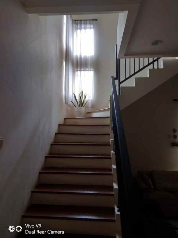 dijual rumah pondok karya