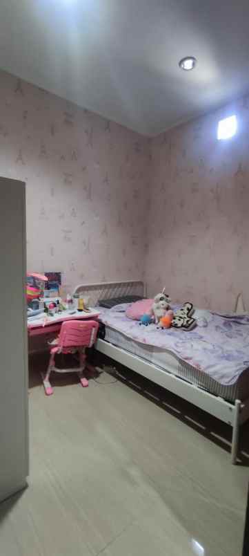 dijual rumah pondok ranji