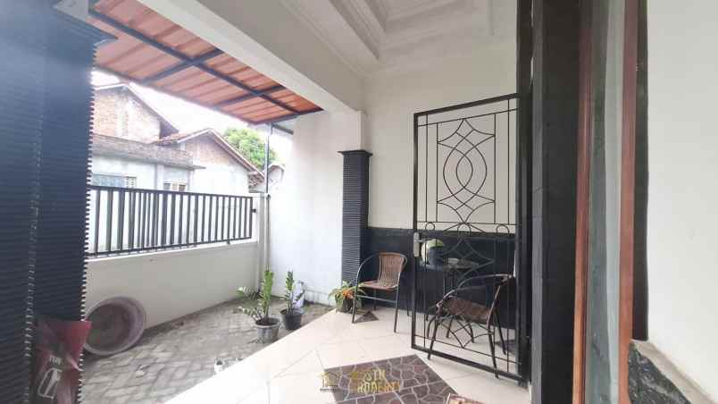 dijual rumah pugeran maguwoharjo depok
