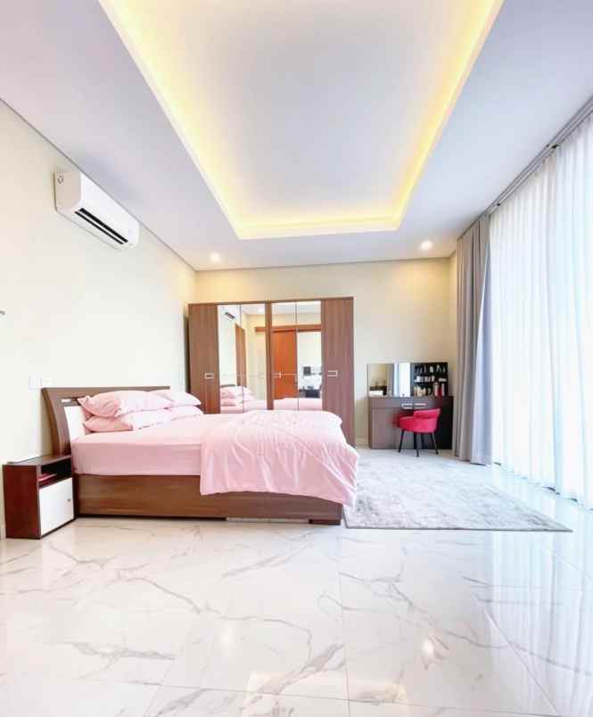 dijual rumah pulomas