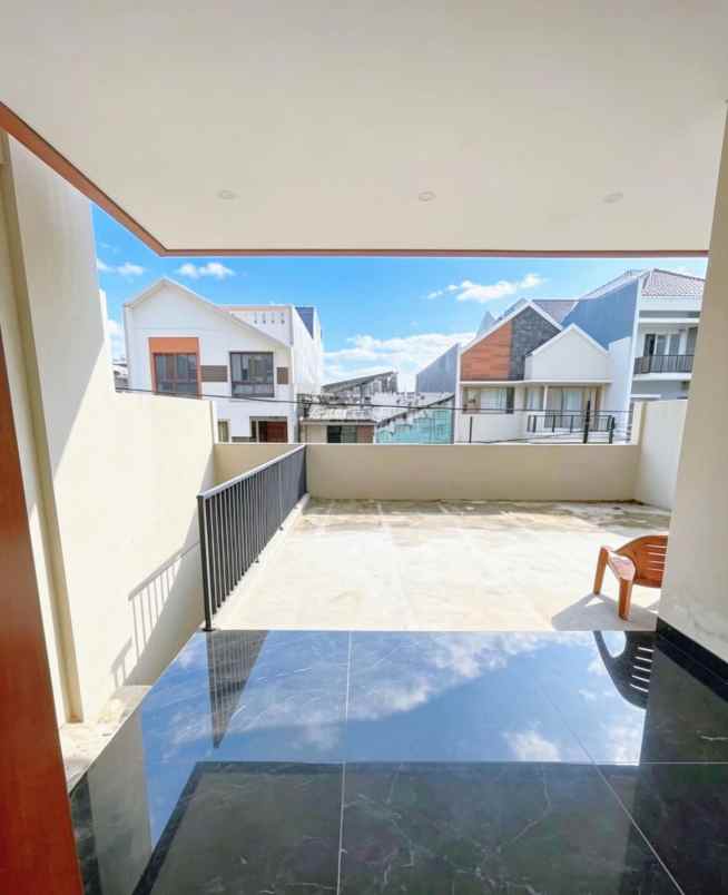 dijual rumah pulomas
