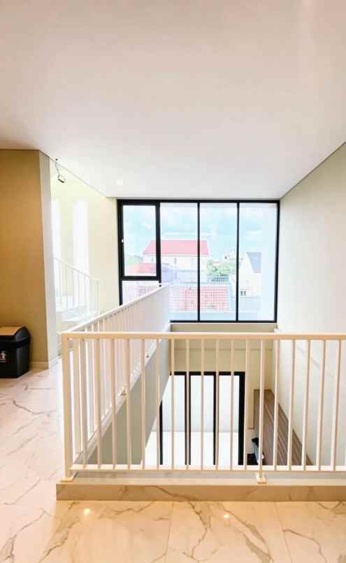 dijual rumah pulomas
