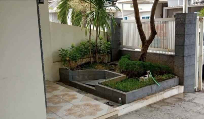 dijual rumah purimas