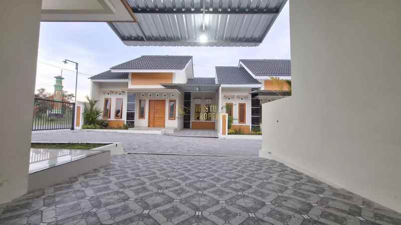 dijual rumah purrwomartani