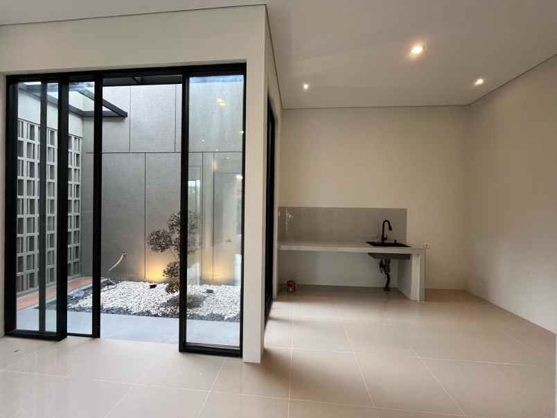 dijual rumah purwomartani