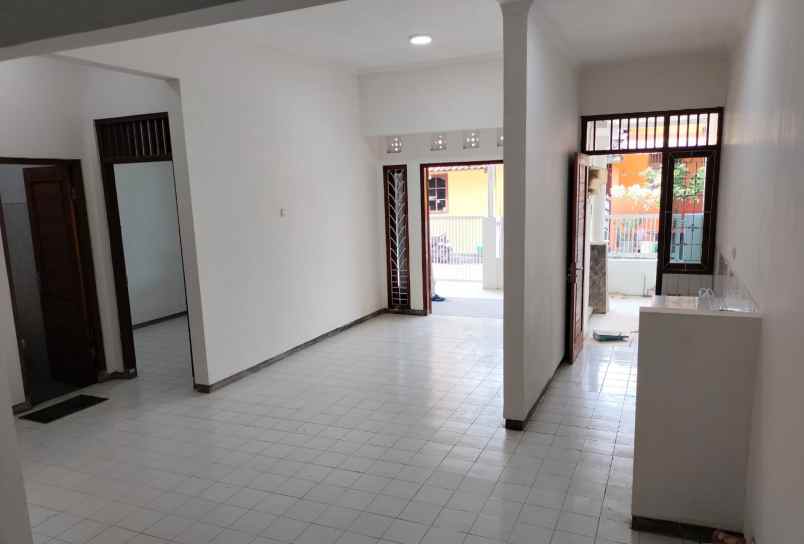 dijual rumah purwomartani