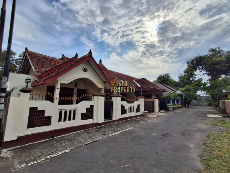 dijual rumah purwomartani