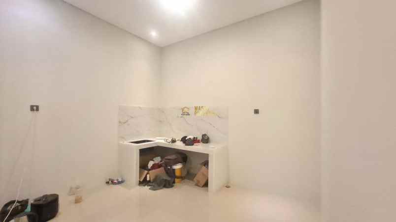 dijual rumah purwomartani