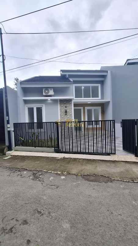 dijual rumah purwomartani kalasan