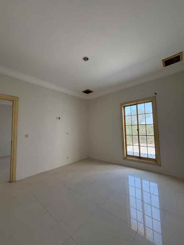 dijual rumah raffles garden citraland