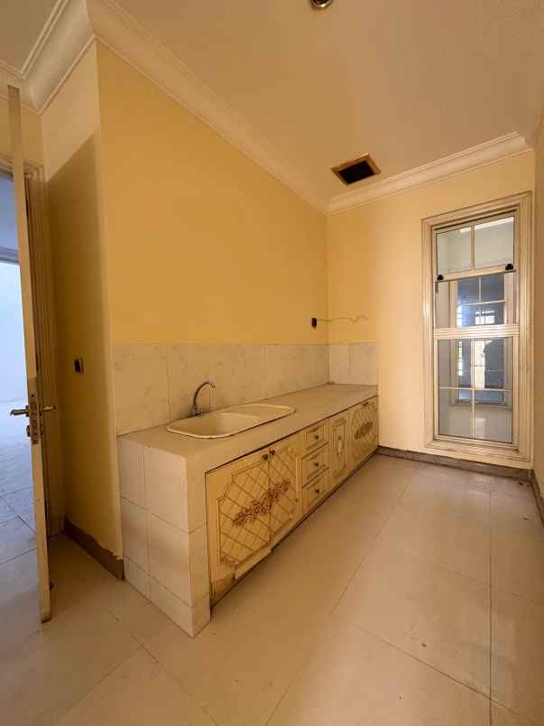 dijual rumah raffles garden citraland