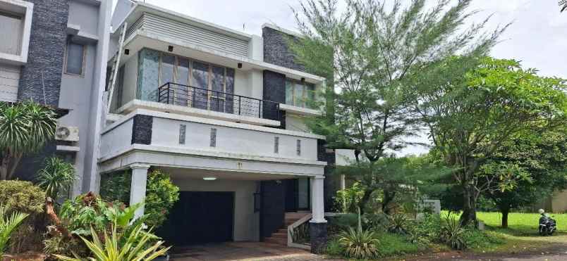 dijual rumah raffles hills cibubur