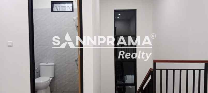 dijual rumah rangkapan jaya depok