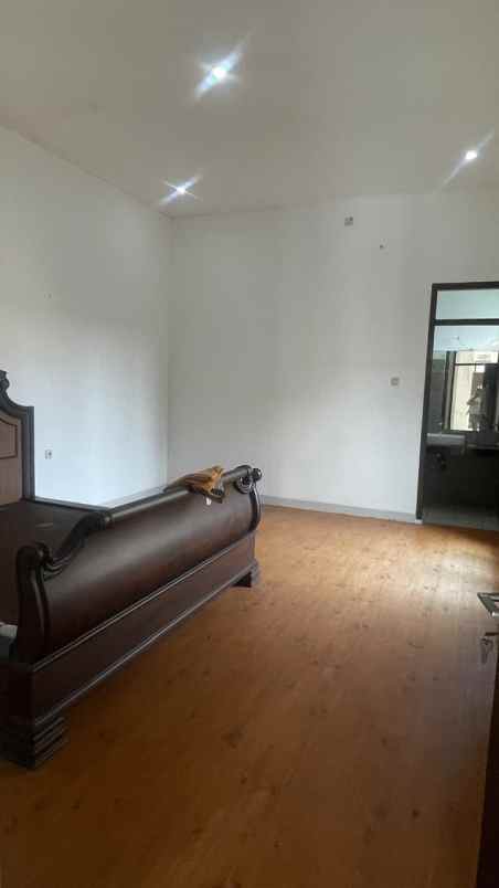 dijual rumah rengas ciputat timur