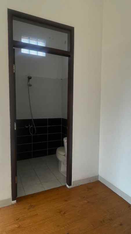 dijual rumah rengas ciputat timur