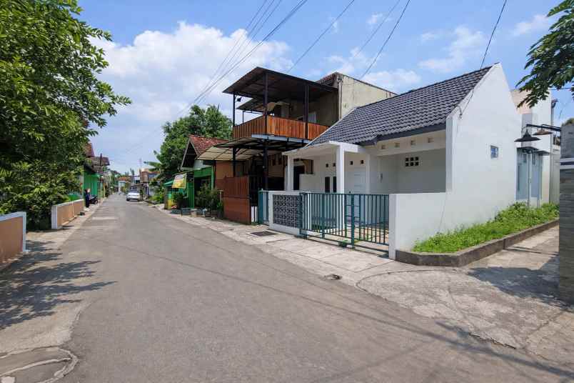 dijual rumah ringroad