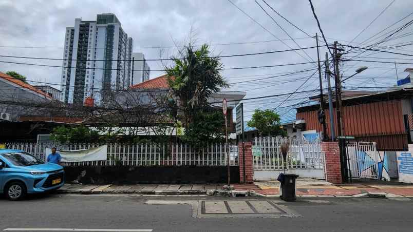 dijual rumah rumah salemba jakarta pusat