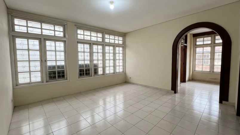 dijual rumah rumah salemba jakarta pusat