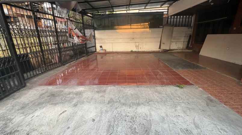 dijual rumah rumah salemba jakarta pusat